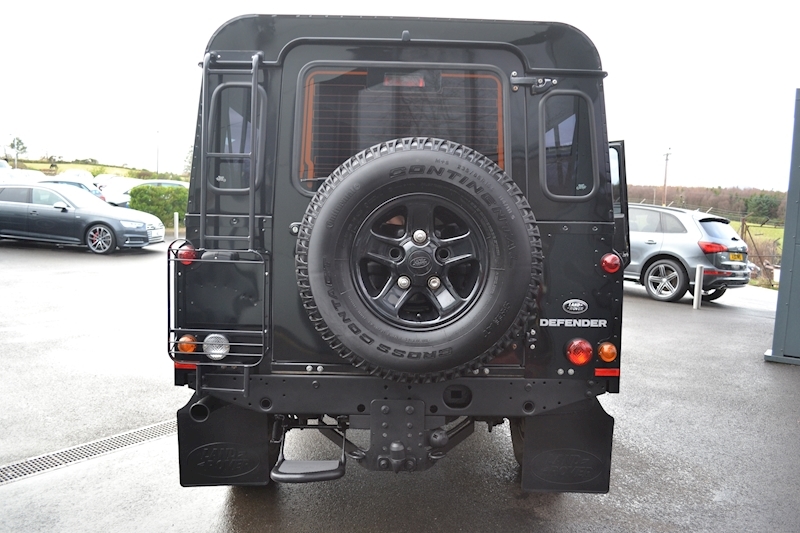Land Rover Defender 110 XS Station Wagon 2.2 Manual Diesel