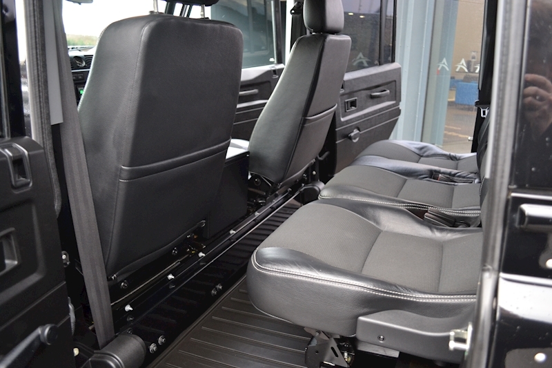 Land Rover Defender 110 XS Station Wagon 2.2 Manual Diesel