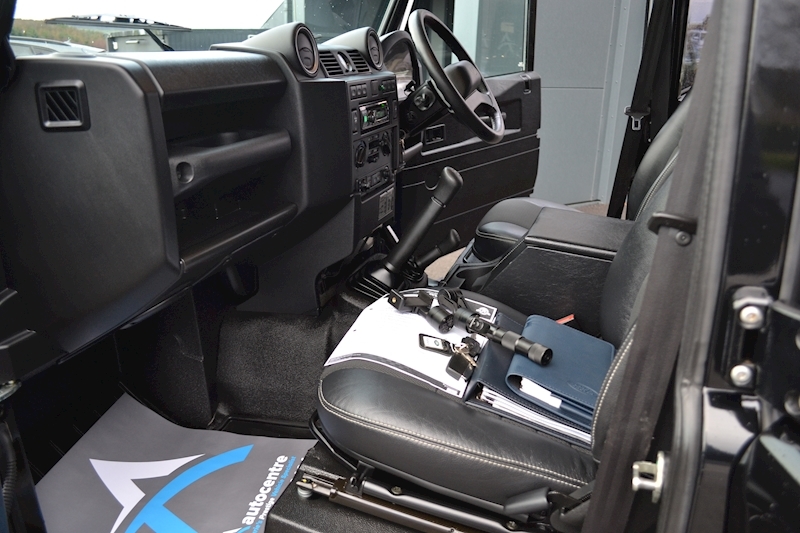 Land Rover Defender 110 XS Station Wagon 2.2 Manual Diesel