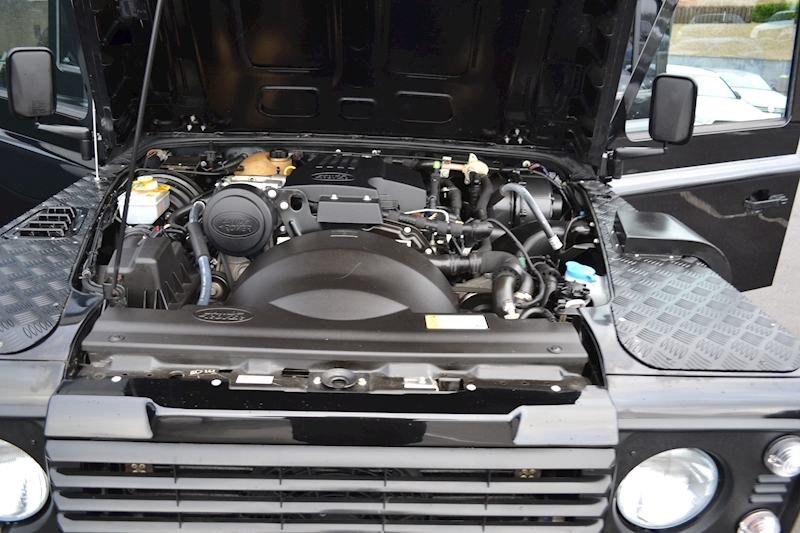 Land Rover Defender 110 XS Station Wagon 2.2 Manual Diesel