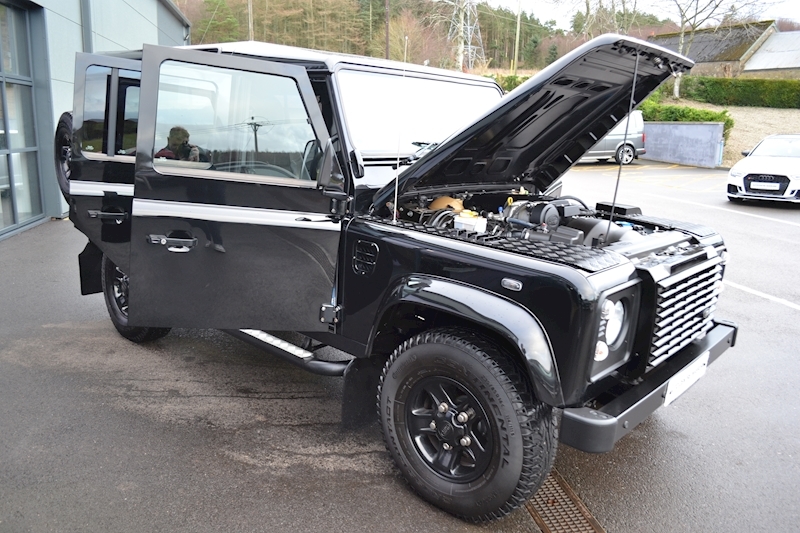 Land Rover Defender 110 XS Station Wagon 2.2 Manual Diesel
