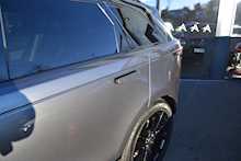 Land Rover 3.0 D300 R-Dynamic SE SUV 5dr Diesel Auto 4WD (s/s) (300 ps)