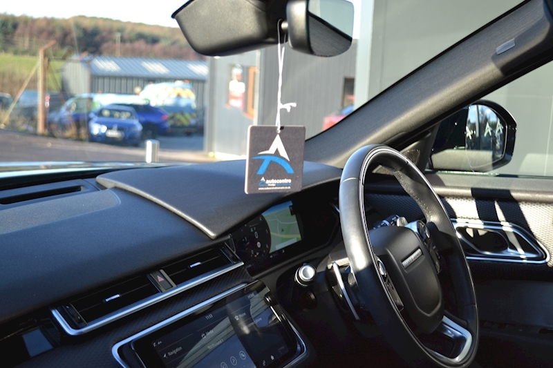 Land Rover 3.0 D300 R-Dynamic SE SUV 5dr Diesel Auto 4WD (s/s) (300 ps)