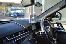 Land Rover 3.0 D300 R-Dynamic SE SUV 5dr Diesel Auto 4WD (s/s) (300 ps)