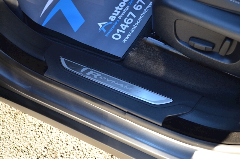 Land Rover 3.0 D300 R-Dynamic SE SUV 5dr Diesel Auto 4WD (s/s) (300 ps)