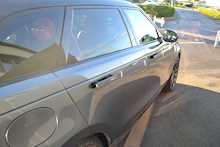 Land Rover 3.0 D300 R-Dynamic SE SUV 5dr Diesel Auto 4WD (s/s) (300 ps)