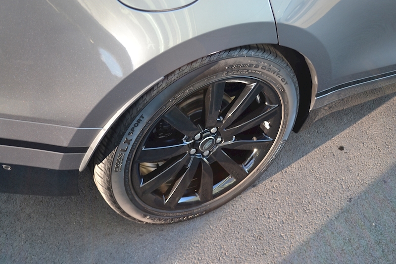 Land Rover 3.0 D300 R-Dynamic SE SUV 5dr Diesel Auto 4WD (s/s) (300 ps)