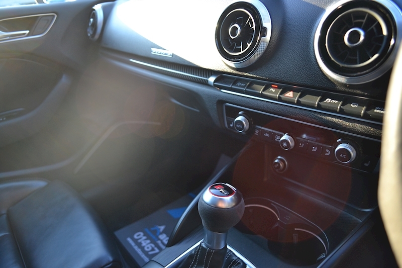 Audi 2.5 TFSI Audi Sport Edition Saloon 4dr Petrol S Tronic quattro (s/s) (400 ps)