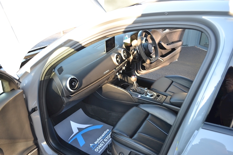 Audi 2.5 TFSI Audi Sport Edition Saloon 4dr Petrol S Tronic quattro (s/s) (400 ps)