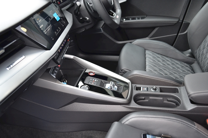 Audi 2.0 TFSI Sportback 5dr Petrol S Tronic quattro (s/s) (310 ps)