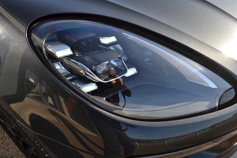 Porsche 3.0T V6 GTS SUV 5dr Petrol PDK 4WD (s/s) (360 ps)