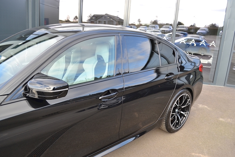 BMW 4.4i V8 Competition Saloon 4dr Petrol Steptronic xDrive (s/s) (625 ps)