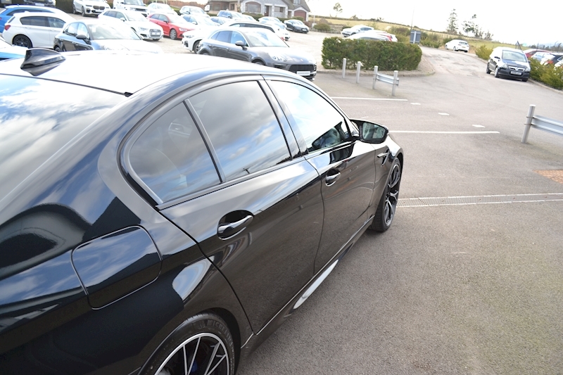 BMW 4.4i V8 Competition Saloon 4dr Petrol Steptronic xDrive (s/s) (625 ps)