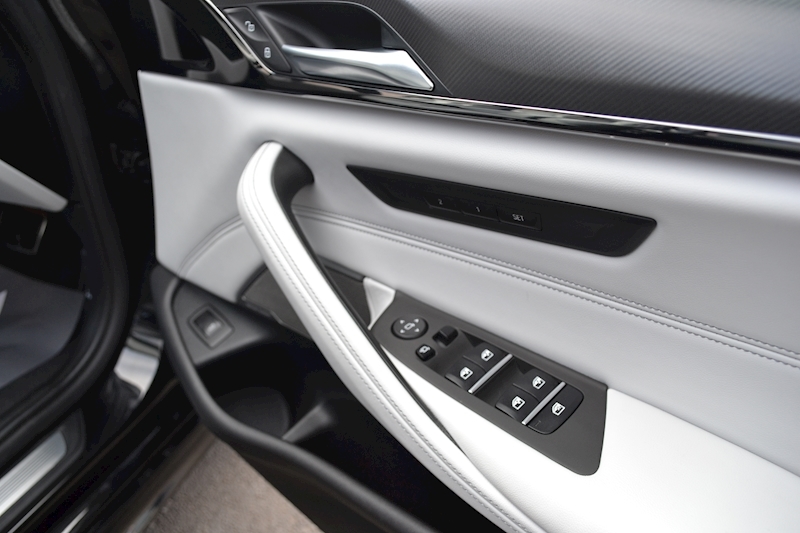 BMW 4.4i V8 Competition Saloon 4dr Petrol Steptronic xDrive (s/s) (625 ps)