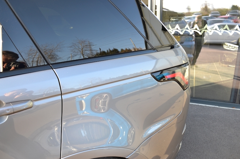 Land Rover 5.0 P575 V8 SVR SUV 5dr Petrol Auto 4WD (s/s) (575 ps)