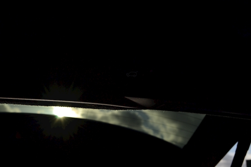 Land Rover 5.0 P575 V8 SVR SUV 5dr Petrol Auto 4WD (s/s) (575 ps)