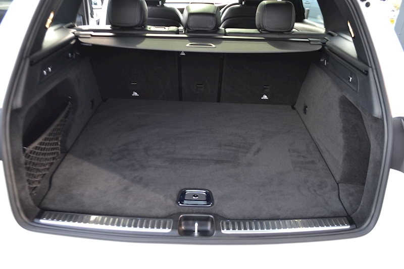 Mercedes-Benz 4.0 GLC63 V8 BiTurbo AMG (Premium) SUV 5dr Petrol SpdS MCT 4MATIC+ (s/s) (476 ps)