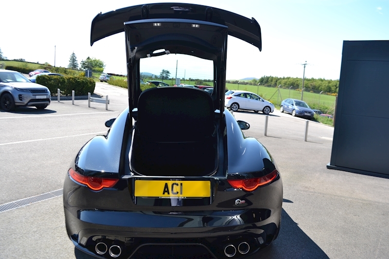 Jaguar 5.0 V8 Supercharged SVR Coupe 2dr Petrol Automatic (AWD) (269 g/km, 567 bhp)
