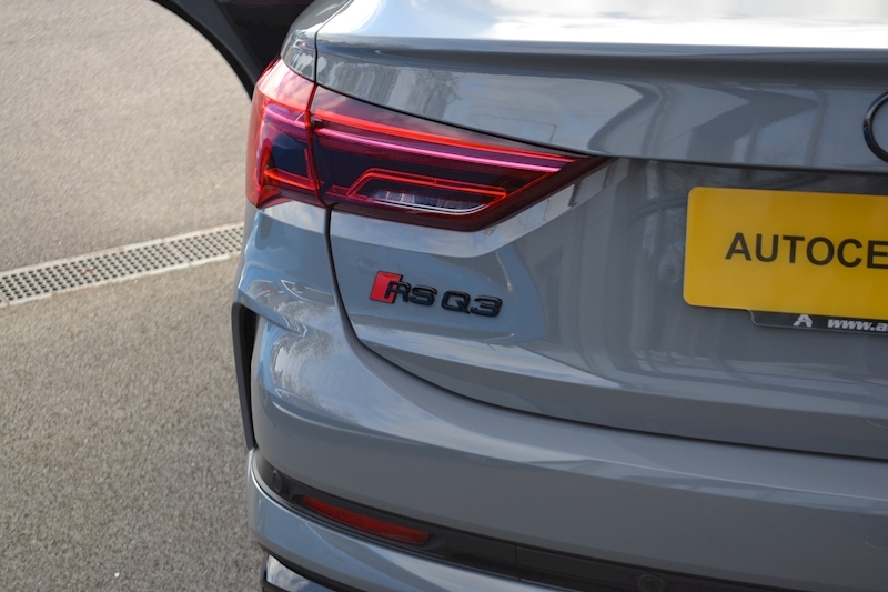 Audi 2.5 TFSI Vorsprung Sportback 5dr Petrol S Tronic quattro (s/s) (400 ps)