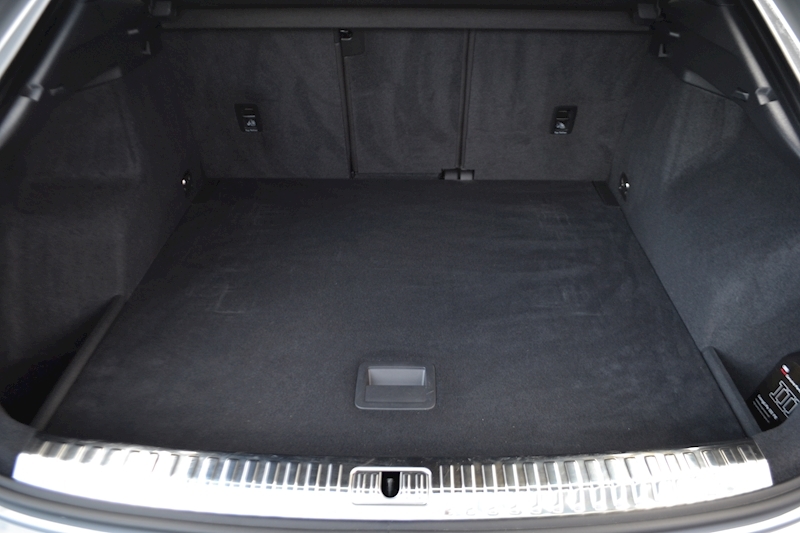 Audi 2.5 TFSI Vorsprung Sportback 5dr Petrol S Tronic quattro (s/s) (400 ps)