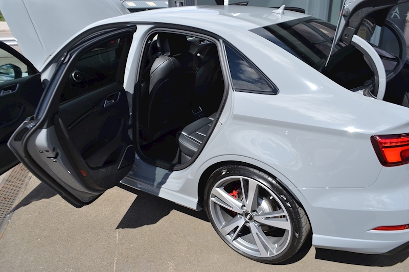 Audi 2.5 TFSI Saloon 4dr Petrol S Tronic quattro (s/s) (400 ps)