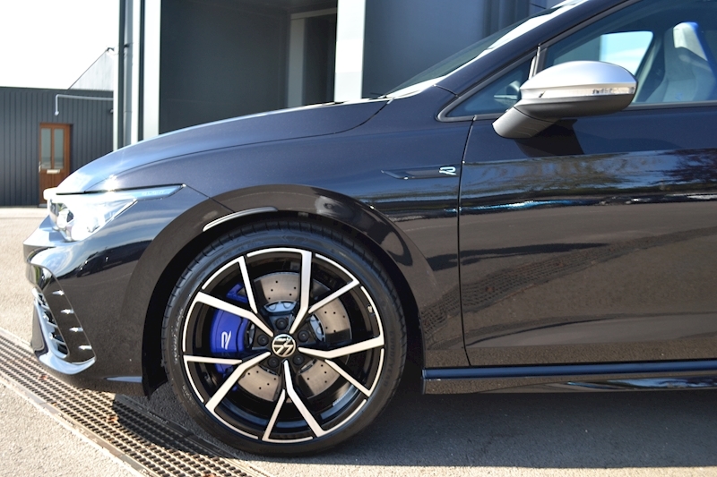 Volkswagen 2.0 TSI R Hatchback 5dr Petrol DSG 4Motion (s/s) (320 ps)