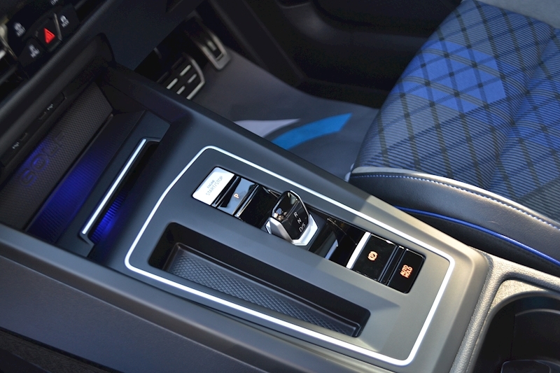 Volkswagen 2.0 TSI R Hatchback 5dr Petrol DSG 4Motion (s/s) (320 ps)