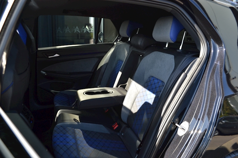 Volkswagen 2.0 TSI R Hatchback 5dr Petrol DSG 4Motion (s/s) (320 ps)