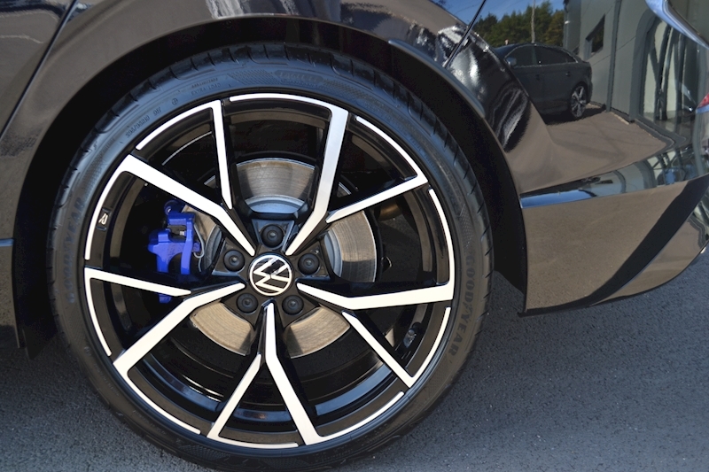 Volkswagen 2.0 TSI R Hatchback 5dr Petrol DSG 4Motion (s/s) (320 ps)