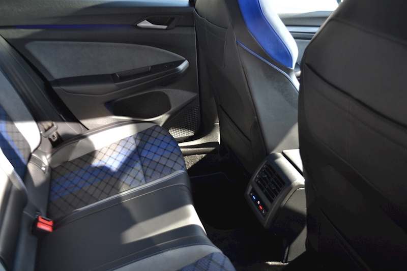 Volkswagen 2.0 TSI R Hatchback 5dr Petrol DSG 4Motion (s/s) (320 ps)