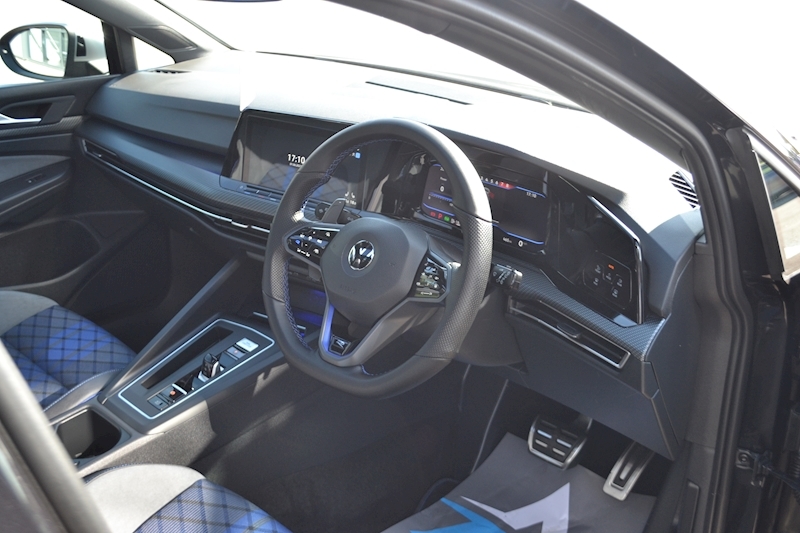 Volkswagen 2.0 TSI R Hatchback 5dr Petrol DSG 4Motion (s/s) (320 ps)