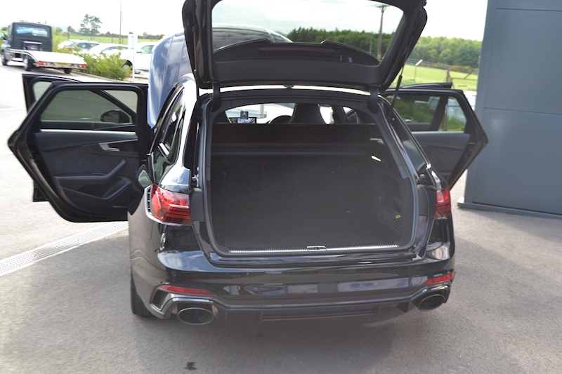 Audi 2.9 TFSI V6 Carbon Black Avant 5dr Petrol Tiptronic quattro (s/s) (450 ps)