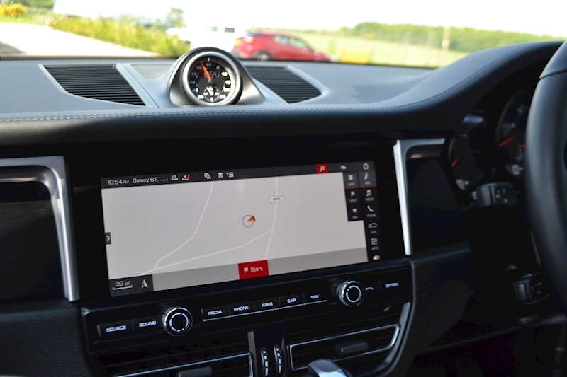 Porsche Macan Gts Pdk 2.9 5dr V6 SUV 4WD Semi Auto Petrol