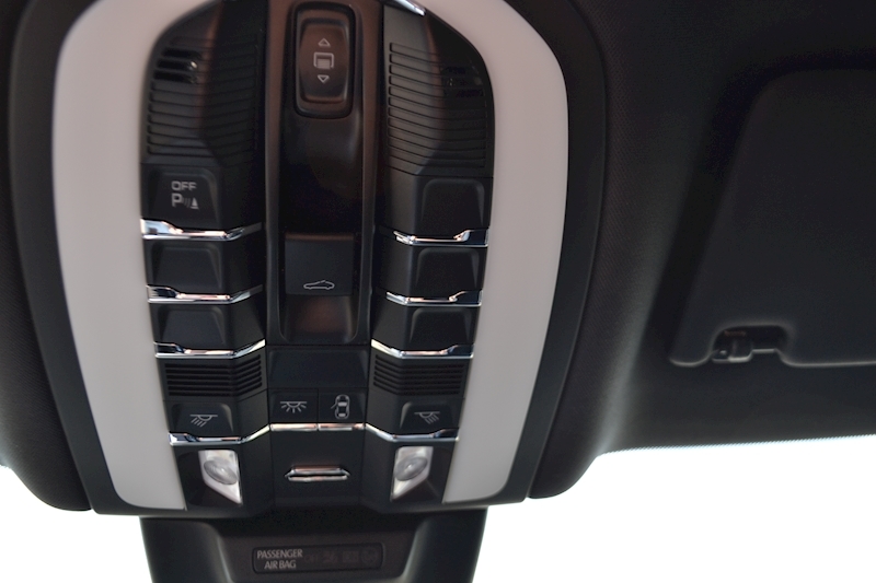 Porsche Macan Gts Pdk 2.9 5dr V6 SUV 4WD Semi Auto Petrol