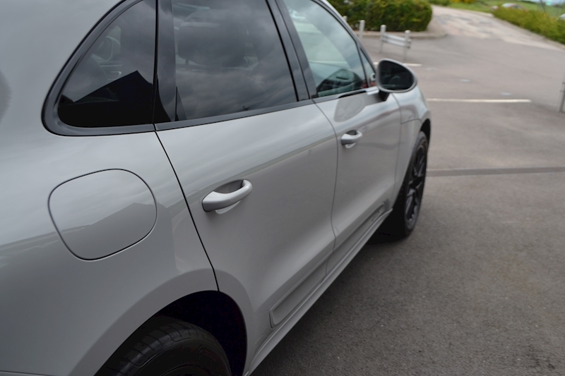 Porsche Macan Gts Pdk 2.9 5dr V6 SUV 4WD Semi Auto Petrol