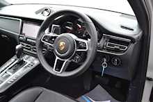 Porsche Macan Gts Pdk 2.9 5dr V6 SUV 4WD Semi Auto Petrol