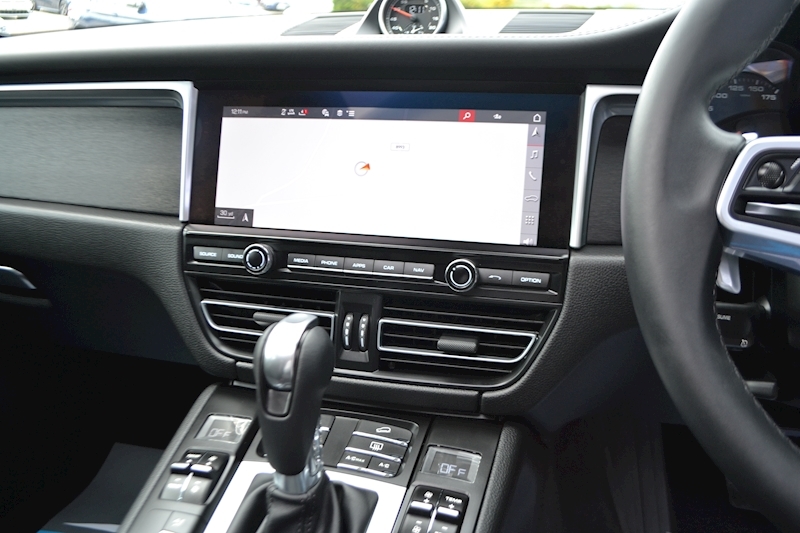 Porsche Macan Gts Pdk 2.9 5dr V6 SUV 4WD Semi Auto Petrol