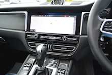 Porsche Macan Gts Pdk 2.9 5dr V6 SUV 4WD Semi Auto Petrol