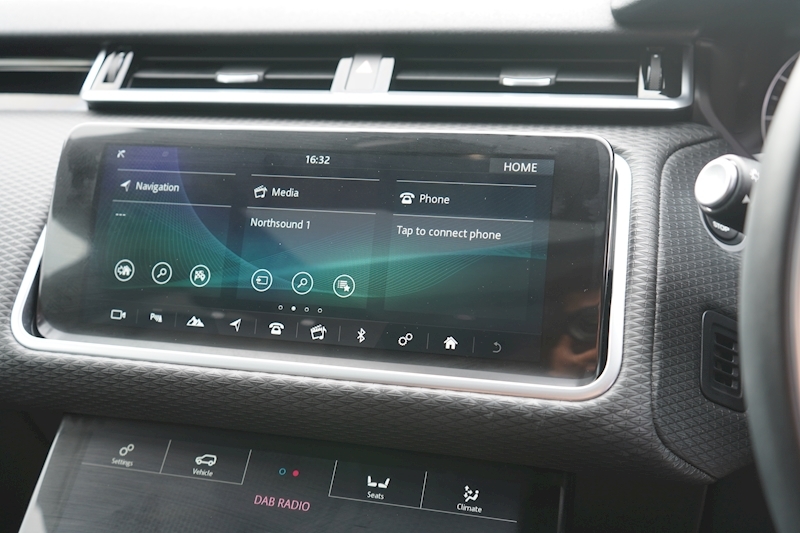 Land Rover 2.0 P250 R-Dynamic S SUV 5dr Petrol Auto 4WD (s/s) (250 ps)