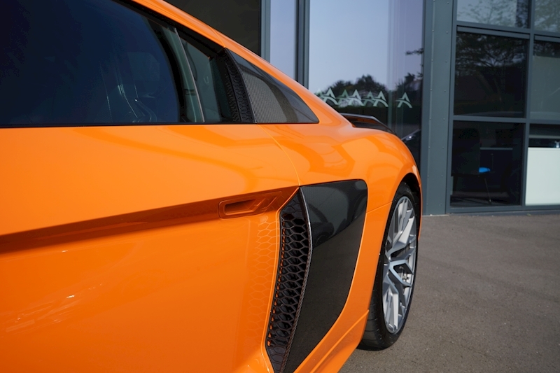 Audi R8 FSI V10 Plus 5.2 2dr Coupe Automatic Petrol