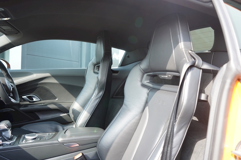 Audi R8 FSI V10 Plus 5.2 2dr Coupe Automatic Petrol