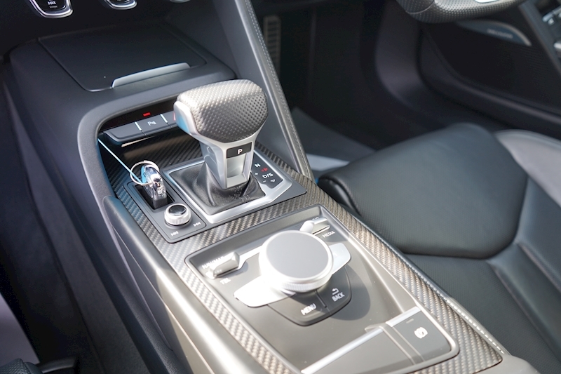 Audi R8 FSI V10 Plus 5.2 2dr Coupe Automatic Petrol