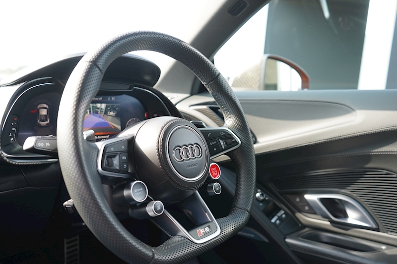 Audi R8 FSI V10 Plus 5.2 2dr Coupe Automatic Petrol