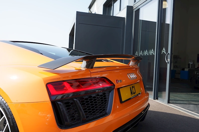 Audi R8 FSI V10 Plus 5.2 2dr Coupe Automatic Petrol
