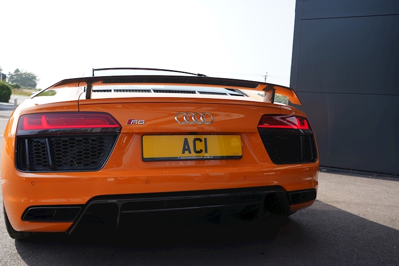 Audi R8 FSI V10 Plus 5.2 2dr Coupe Automatic Petrol