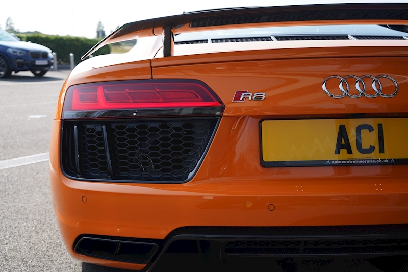 Audi R8 FSI V10 Plus 5.2 2dr Coupe Automatic Petrol