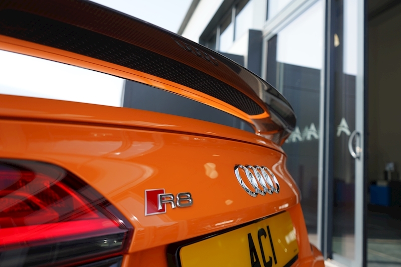 Audi R8 FSI V10 Plus 5.2 2dr Coupe Automatic Petrol