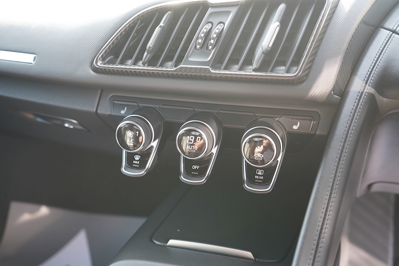 Audi R8 FSI V10 Plus 5.2 2dr Coupe Automatic Petrol