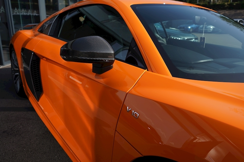 Audi R8 FSI V10 Plus 5.2 2dr Coupe Automatic Petrol