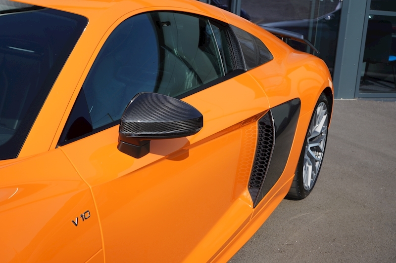 Audi R8 FSI V10 Plus 5.2 2dr Coupe Automatic Petrol